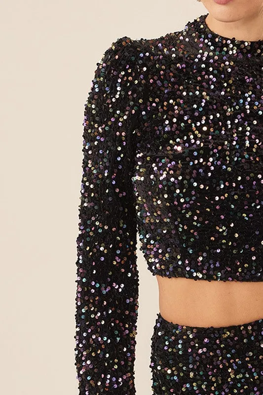 FINAL SALE - VELVET SEQUENCE LONG SLEEVE CROP TOP