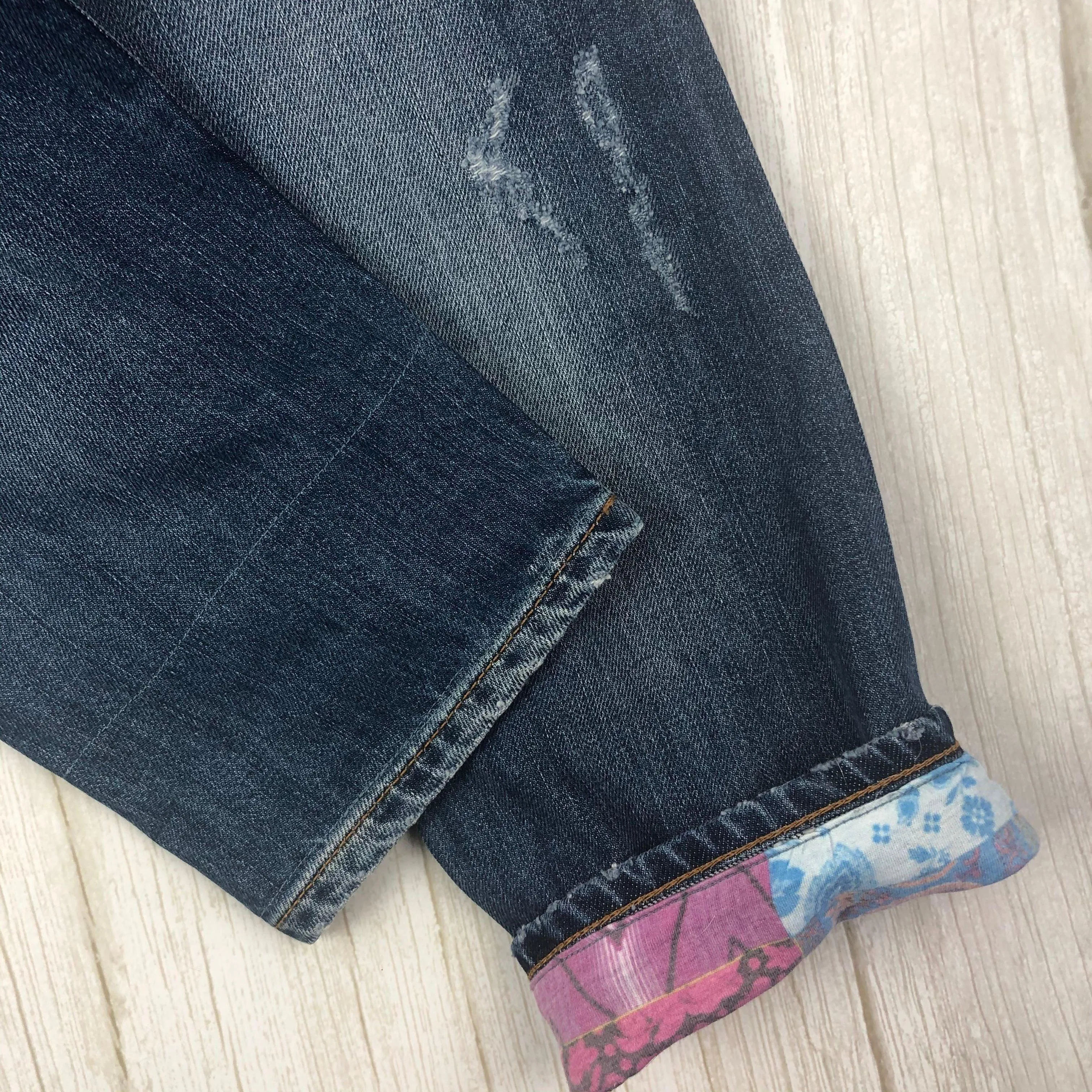 NWT- Italian Happiness 'Feliz'  90's fit Jeans RRP $300  Size 27
