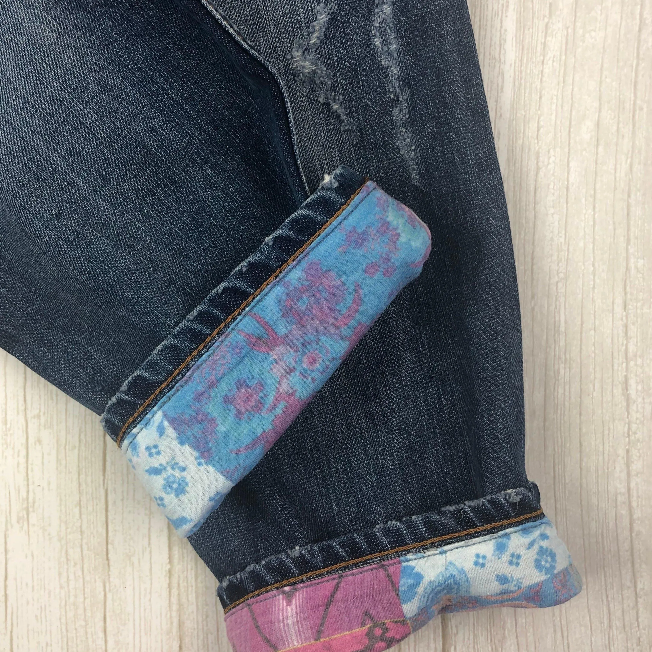 NWT- Italian Happiness 'Feliz'  90's fit Jeans RRP $300  Size 27