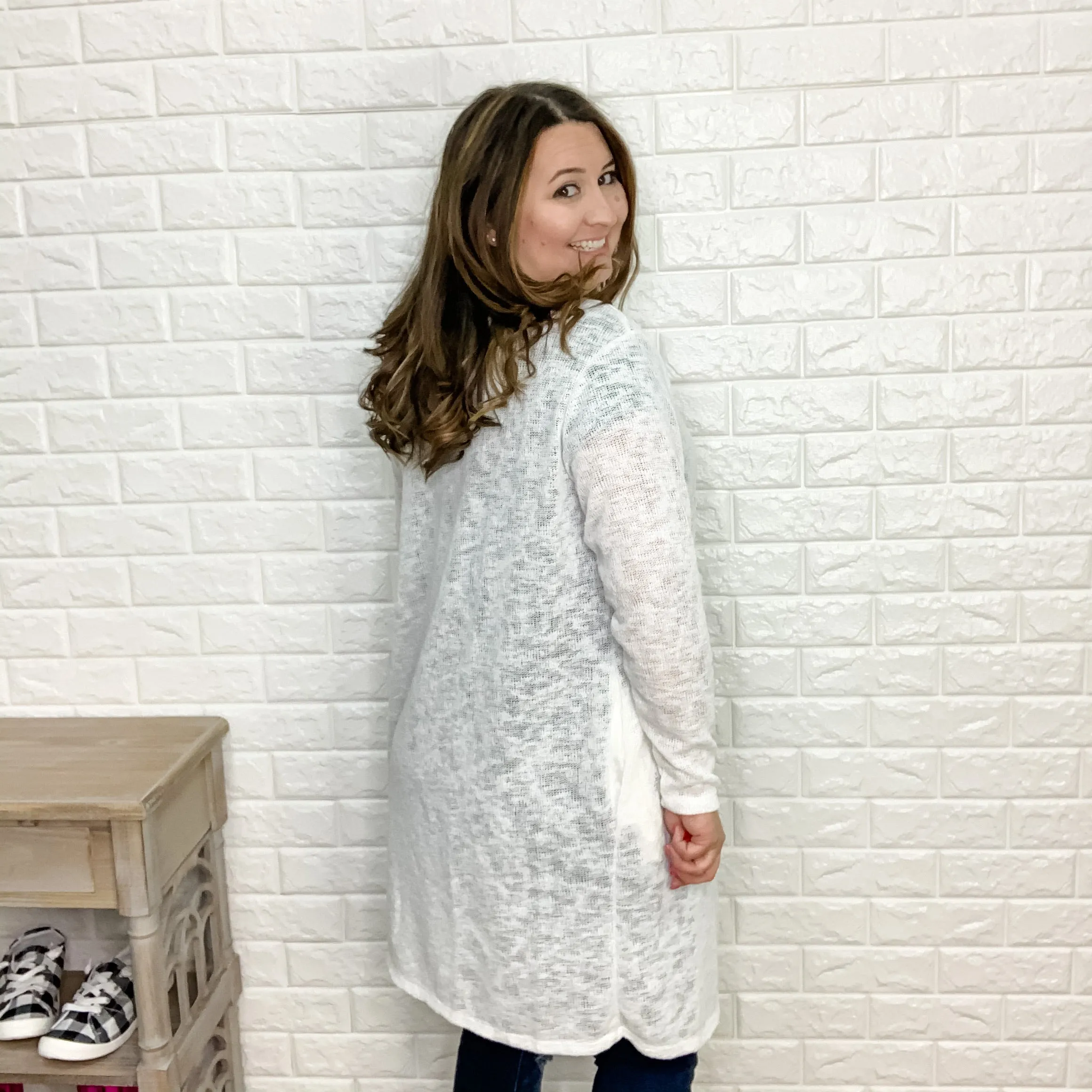 "Harlow" Cardigan with Side Pockets (Off White)