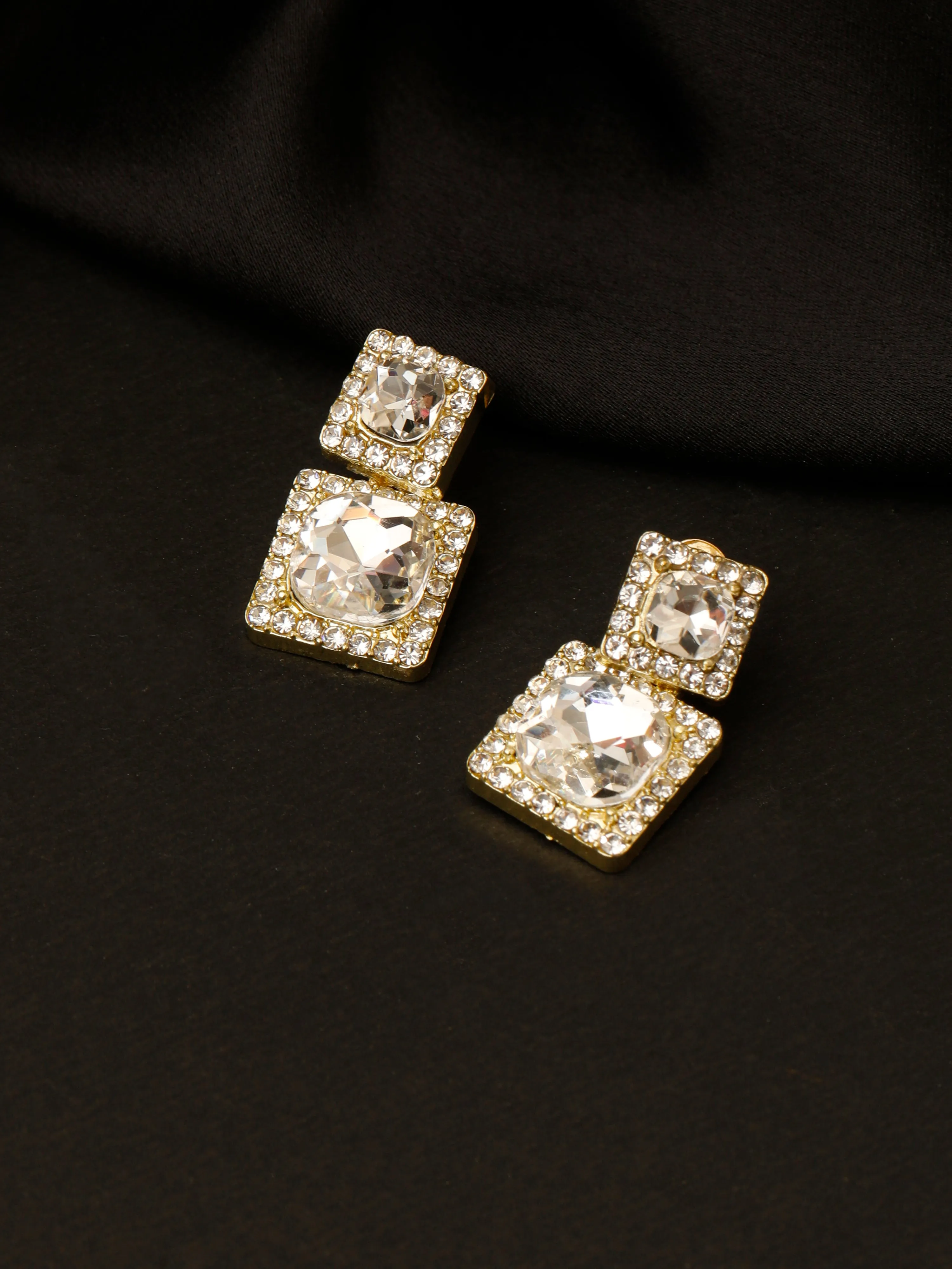 Statement square