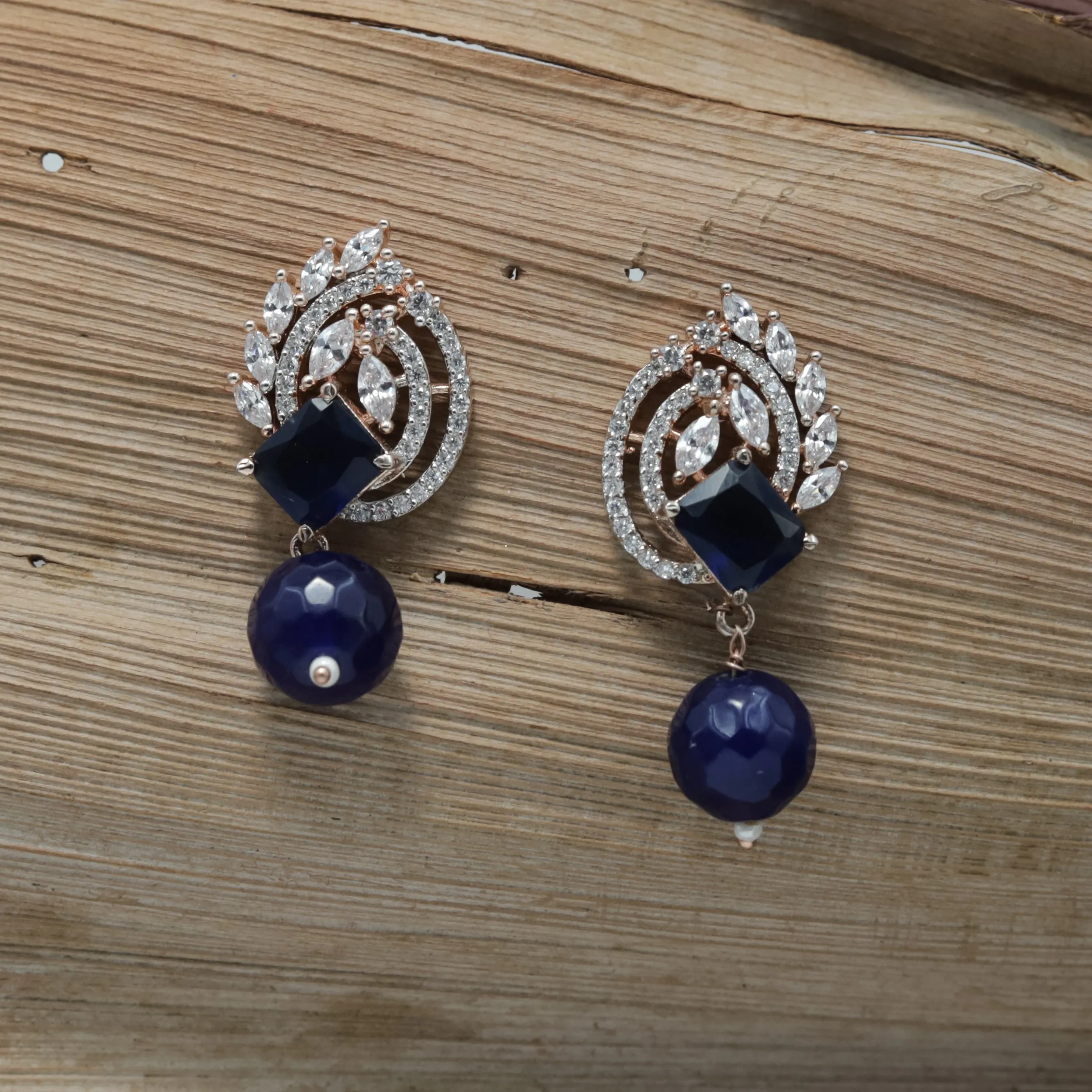 Zircon/AD Light Earring 9802-4905